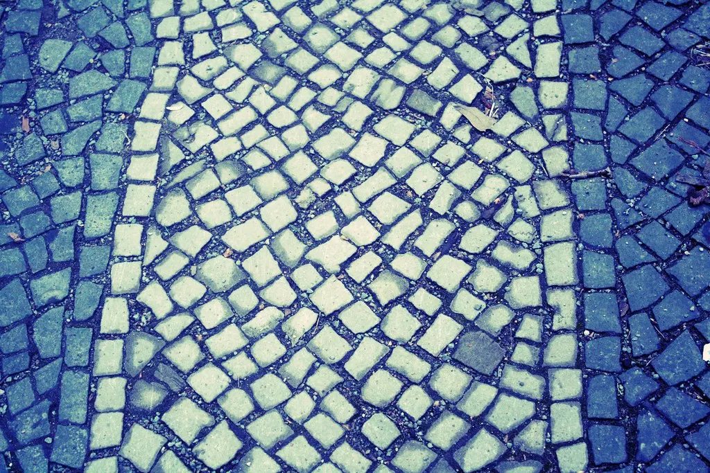 along puschkinallee