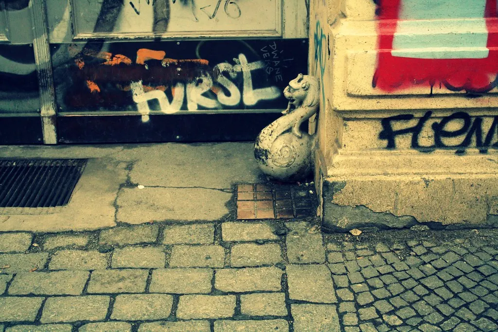 along puschkinallee